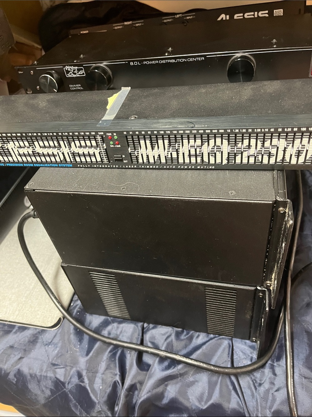 Black 31-Band Graphic Equalizer - Professional Audio EQ